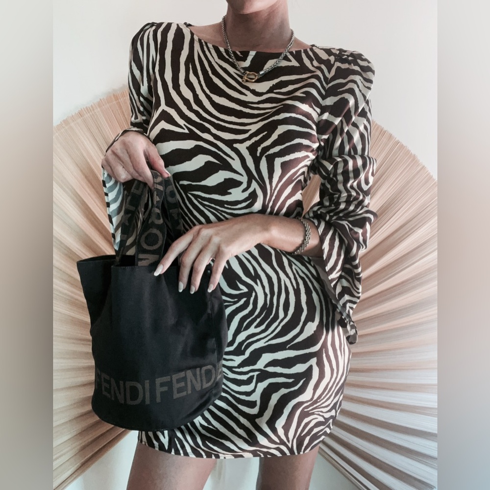 $228 STONE COLD FOX SILKY BAISER DRESS MEDIUM REVOLVE REALISATION PAR RAT & BOA